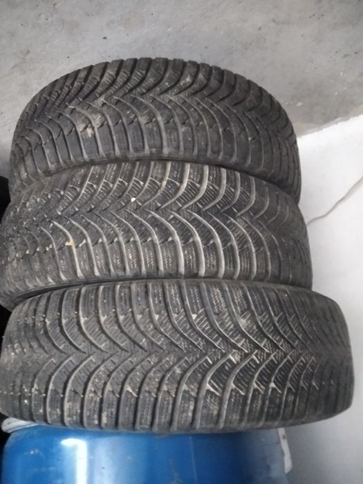 Продам комплект зимових шин 215/65 р16 102 Т Hankook Winter