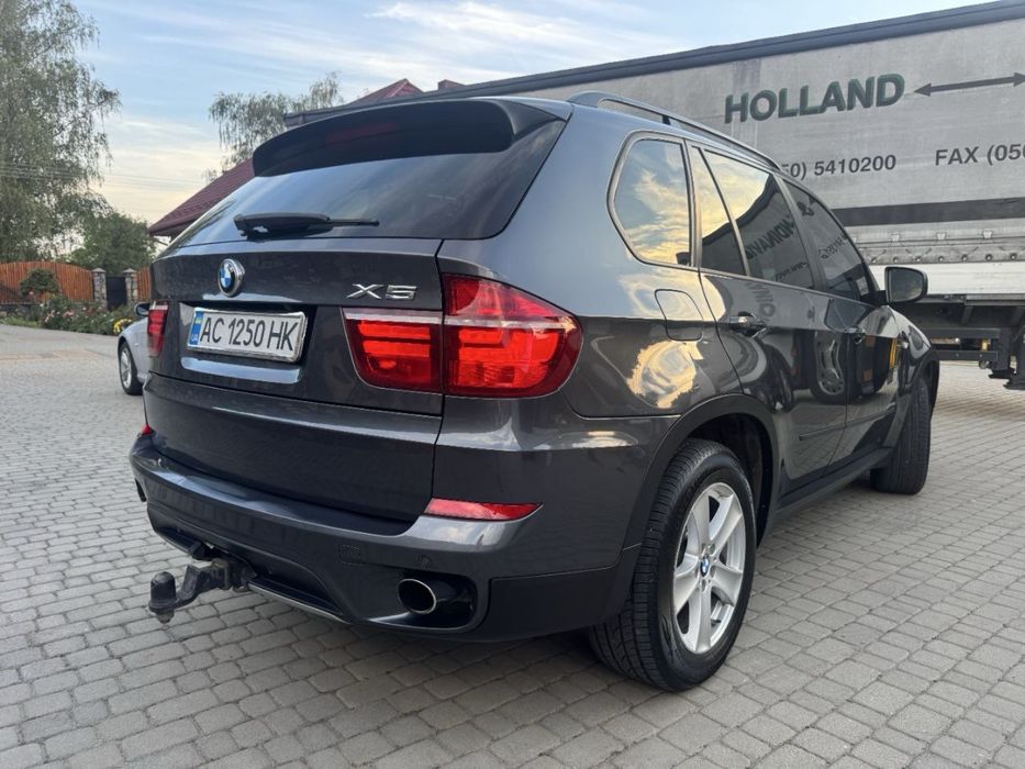 Автомобіль BMW x5 e70