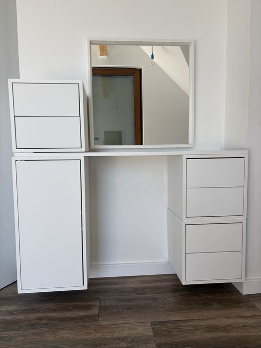 Białe szafki Eket Ikea toaletka lustro