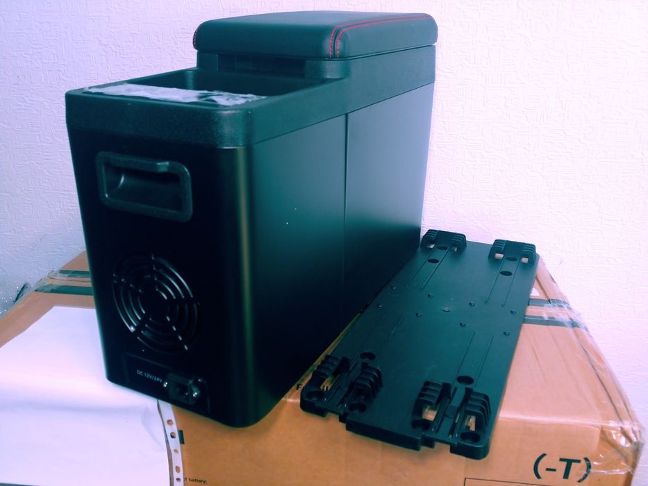 Lodówka samochodowa Kompresorowa Ekskluzywny Podłokietnik 8Litrów