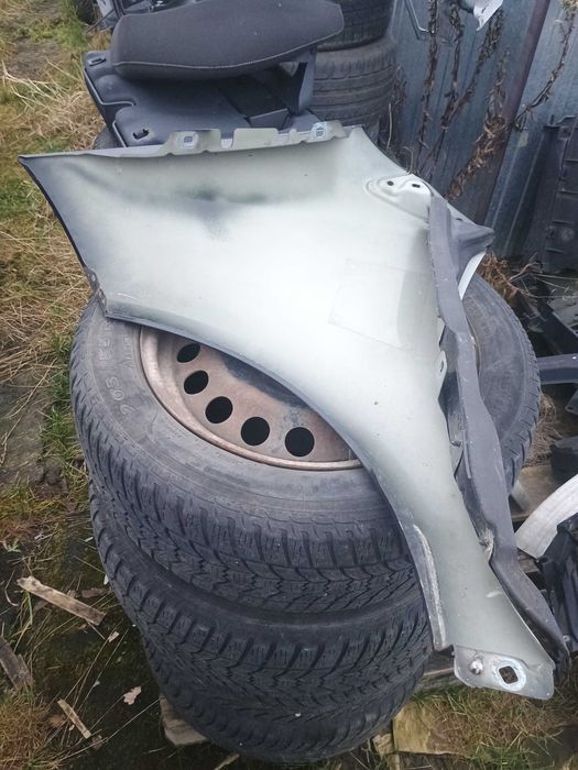 Błotnik Przód Przedni Lewy lub Prawy Mercedes W169 A-klasa Czarny 160