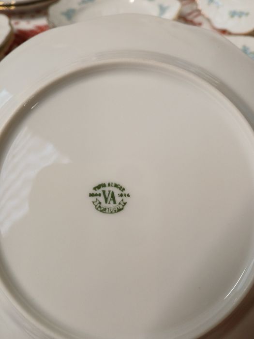 12 pratos sobremesa Vista Alegre