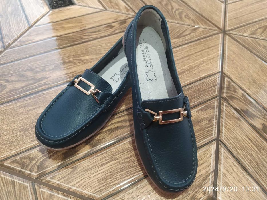 Лофери жіночі шкіряні