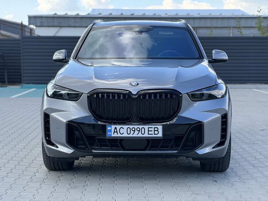 BMW X5 2025 року випуску. Пробіг  12 000 км