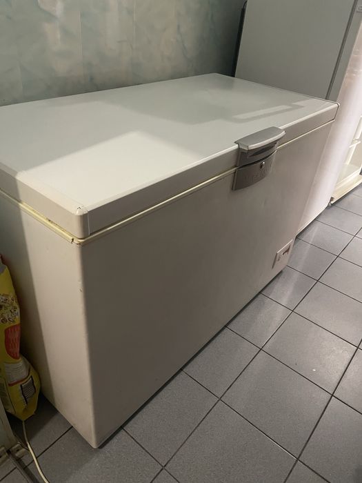 Морозильна камера Beko