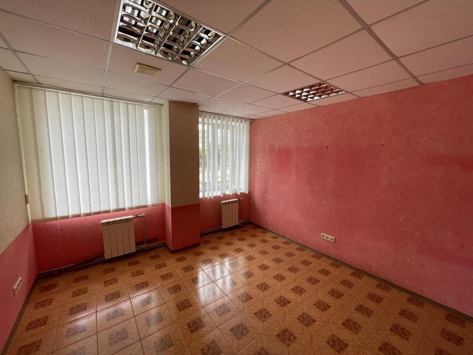 Офіс 49,2 м² у центрі Хортицького району – активний трафік