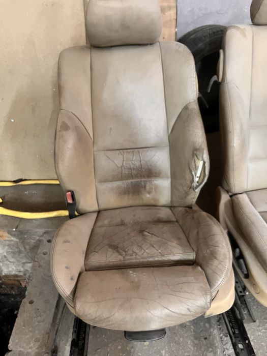 Продам сиденья  bmw е46 купе