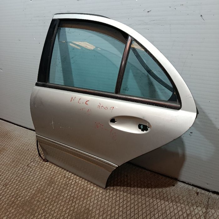 Porta trás esquerda MERCEDES-BENZ Classe C (W203)