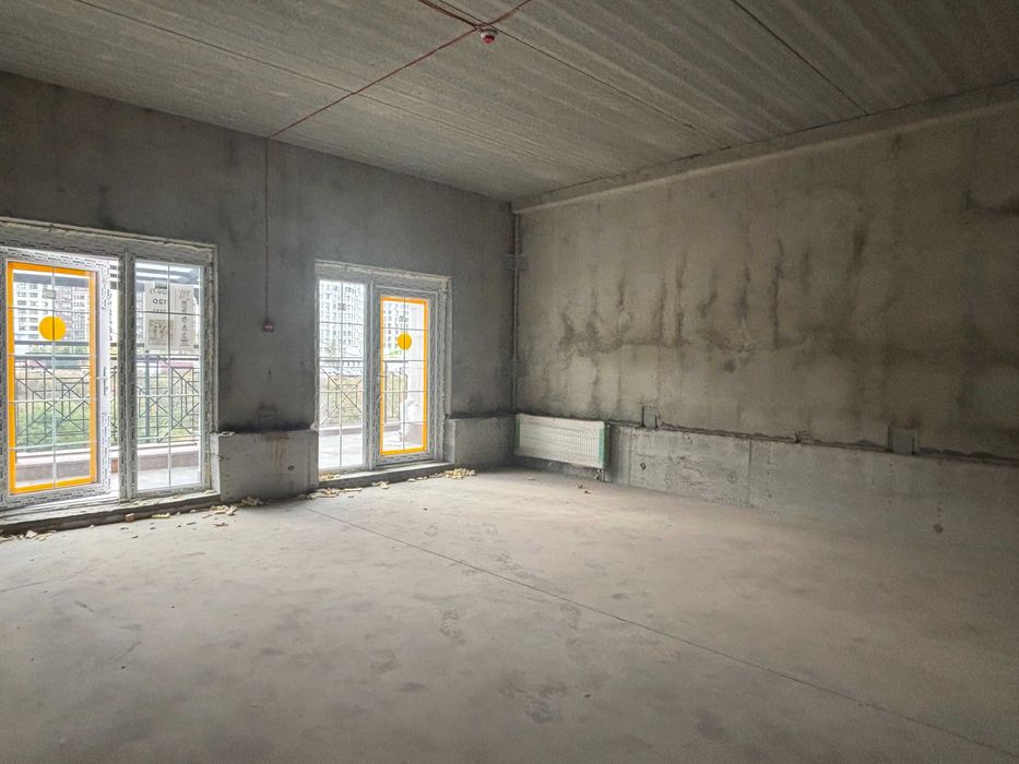 Без комісії, кращий магазин 95 кв.м., вул. Максимовича, ЖК Нова Англія