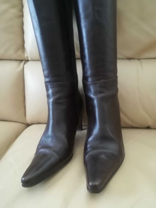 Botas de cano alto em pele