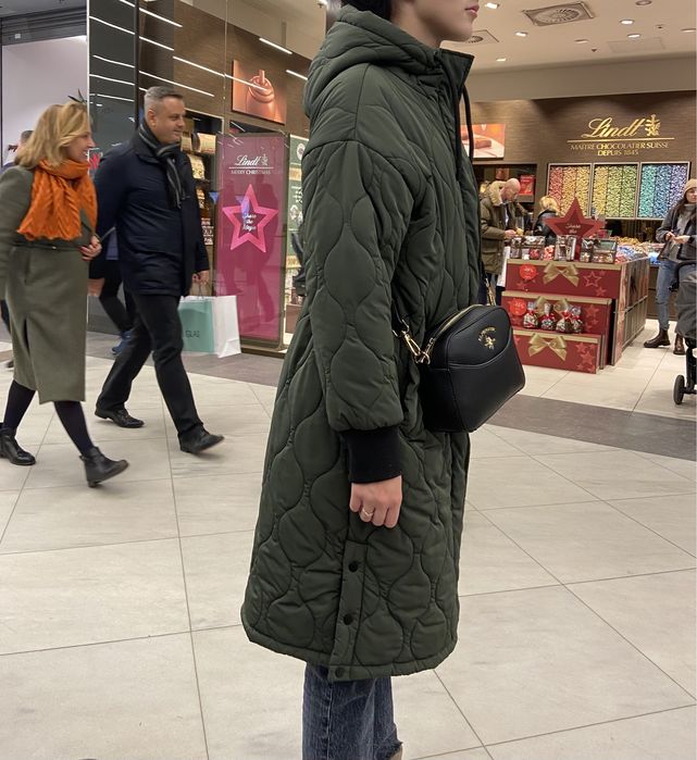 Пальто зеленое