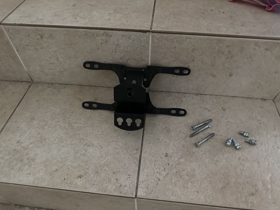 Suporte parede TVs até 36”