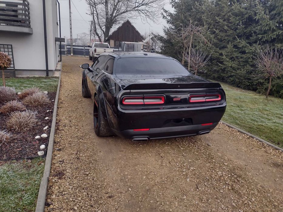 Dodge Challenger R/T 5.7 Hemi widebody