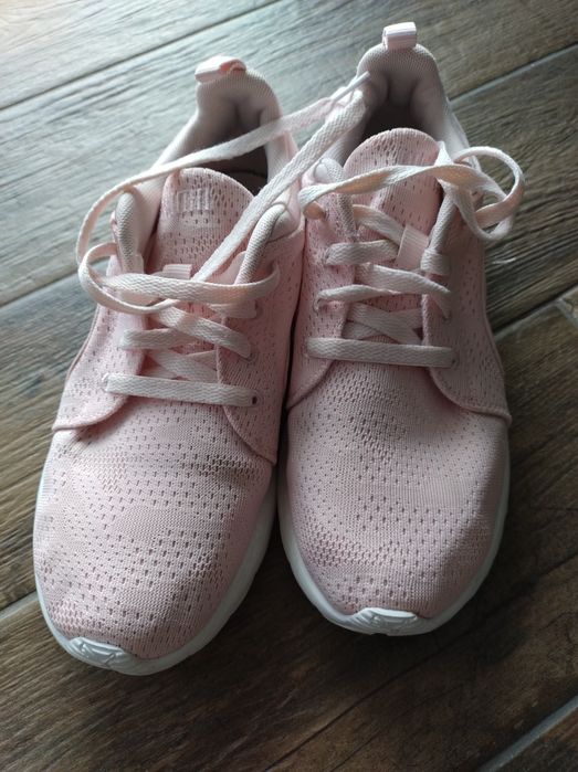 Sneakersy Puma pudrowy róż