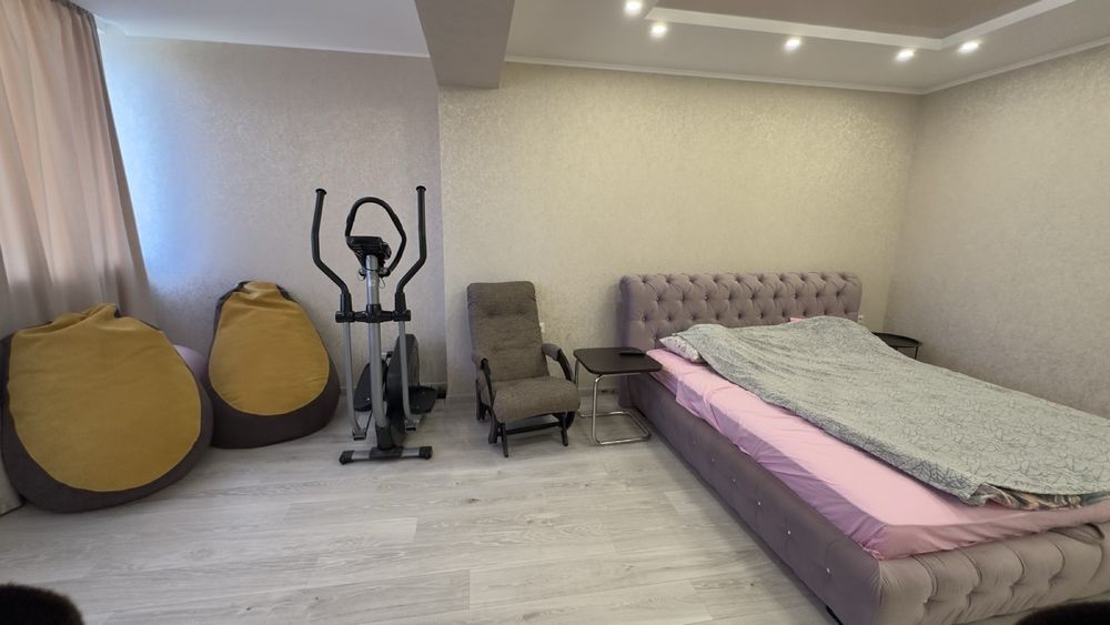Продам 2-кімн.кв. по вул. І. Сердюка за Розеткою, центр