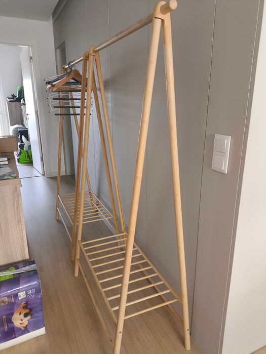 Suporte para Cabides / Charriot em Bambu JYSK (Vandsted) / Roupeiro - Como Novo