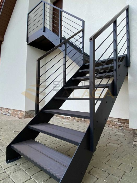 Schody loft na konstrukcji stalowej, metalowe, samonośne.
