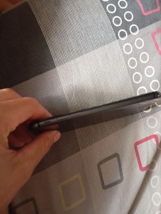 IPhone 8 срочно треба продати