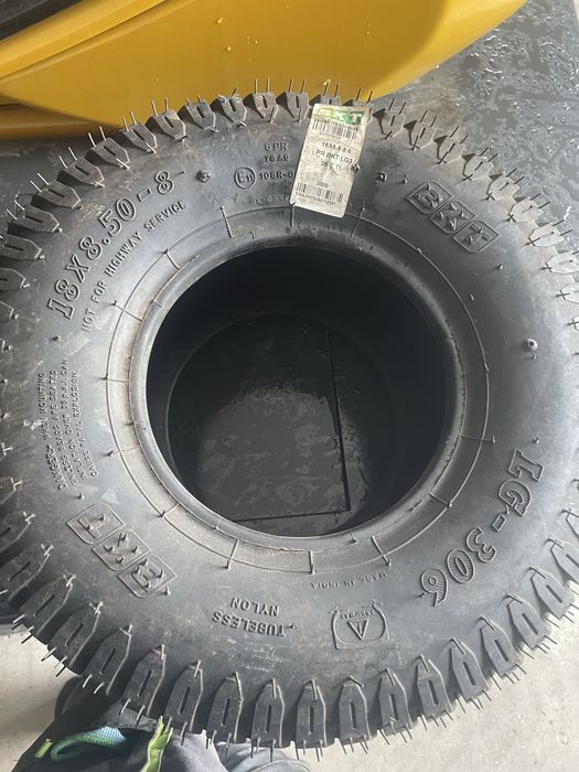 2x18/8.5r8 BKT kostka