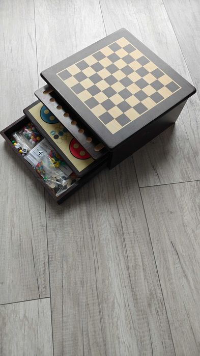 Drewniany zestaw gier – pudełko