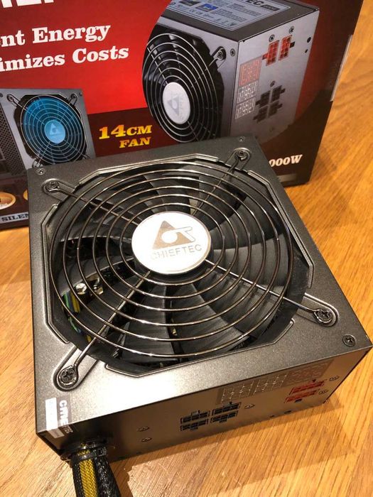 Блок живлення Chiefteac A135 Series APS-600C 80 Plus