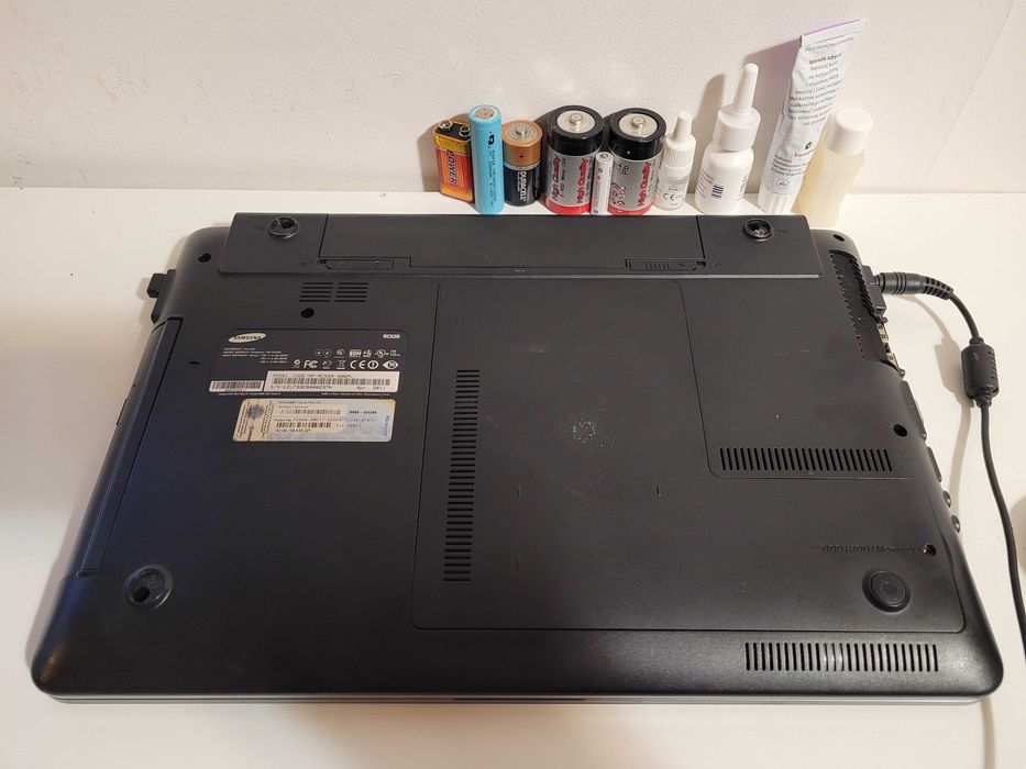 Samsung RC520 Notebook Laptop 15,6" 8GB RAM SSD NVidia Windows 11 HDMi