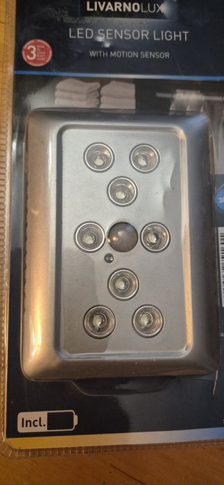 Світильник з детектором руху