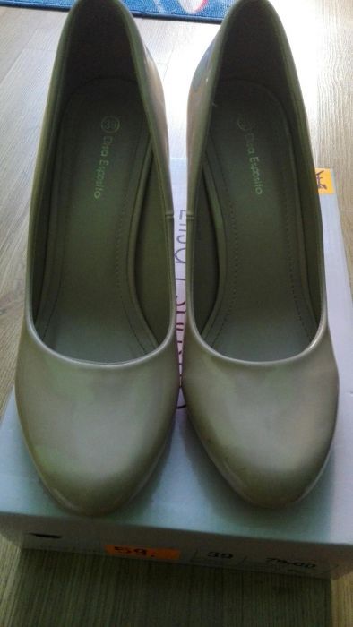 Buty na słupku 39
