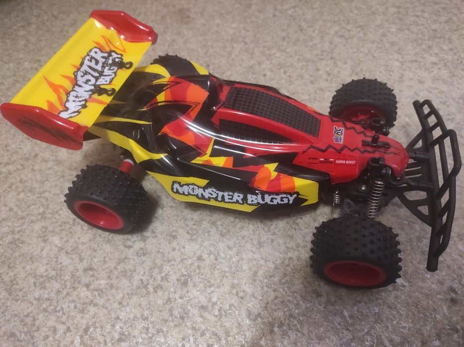 Машина на радіо керуванні