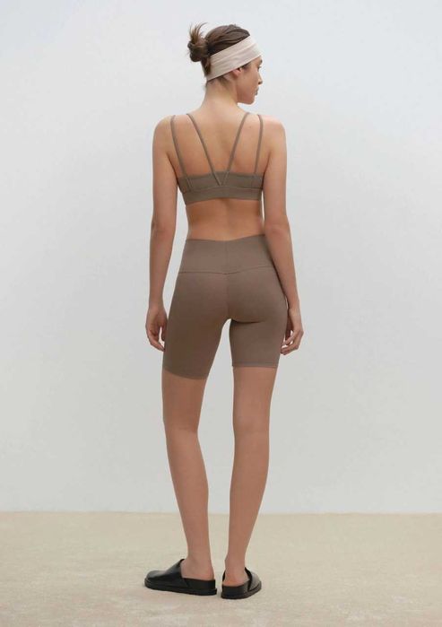 Топ від українського бренду Norba спортивний