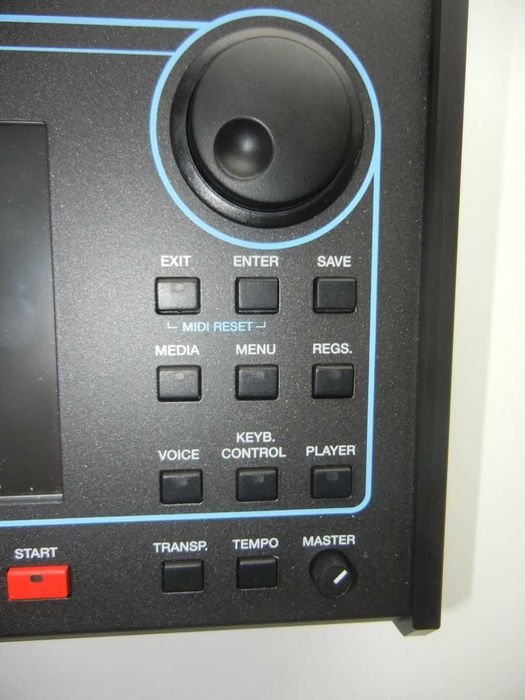 Ketron SD40 Como Novo pouco foi usado