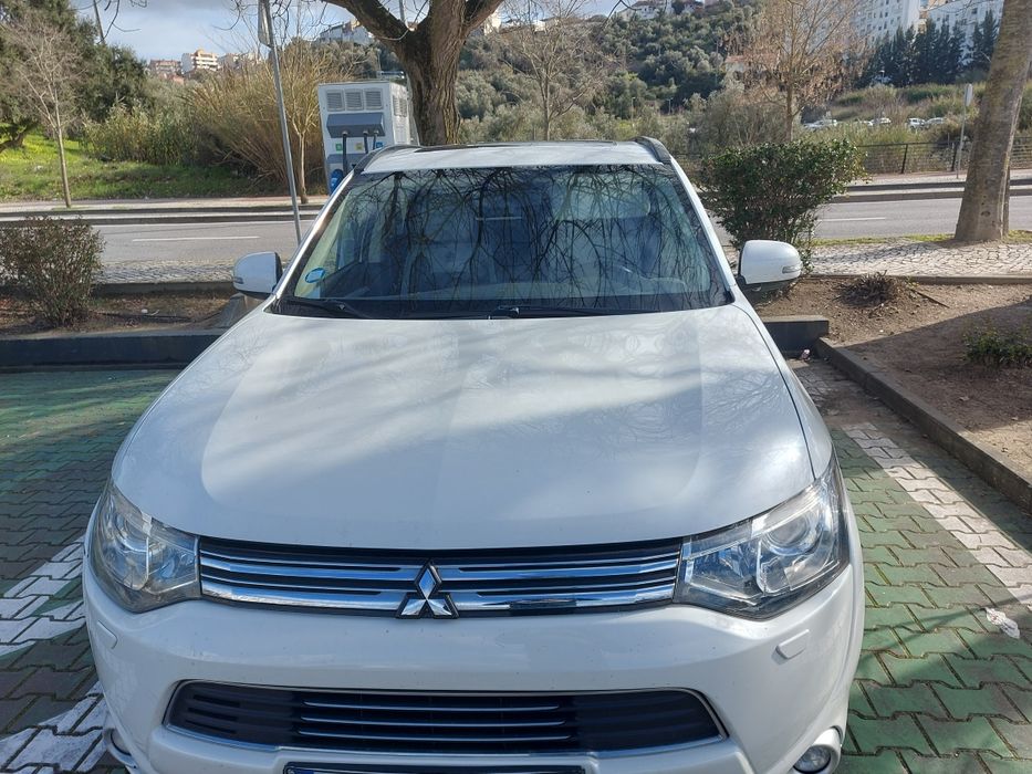 NOVO PREÇO 9 500€ Mitsubishi Outlander PHEV (eletrico+gasolina)