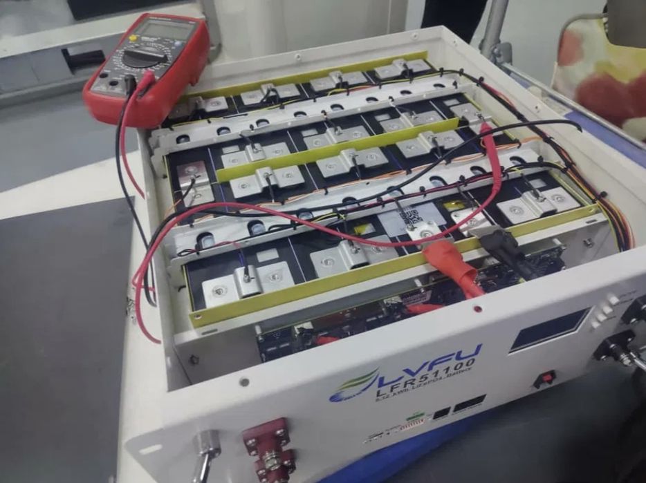 Акумуляторна батарея LiFePO4 51.2V 100 Ah 280 Ah