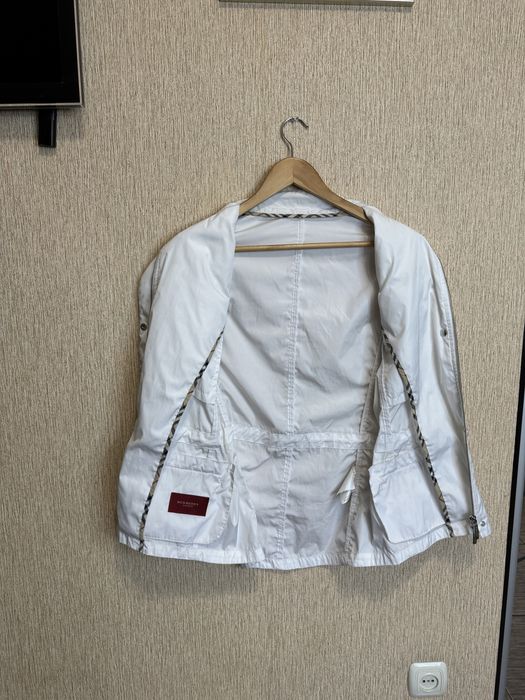 Біла вітровка burberry london, оригінал