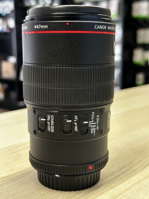 Lente Canon EF 100mm f/2.8L Macro IS USM