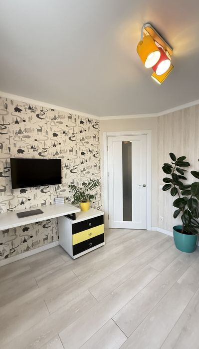 ТОПова квартира! Супер локаці! Келецька 99Б! 2 спальні+ вітальня!