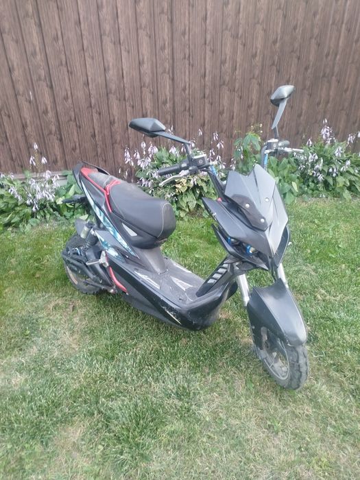 Продам Електроскутер в гарному стані.