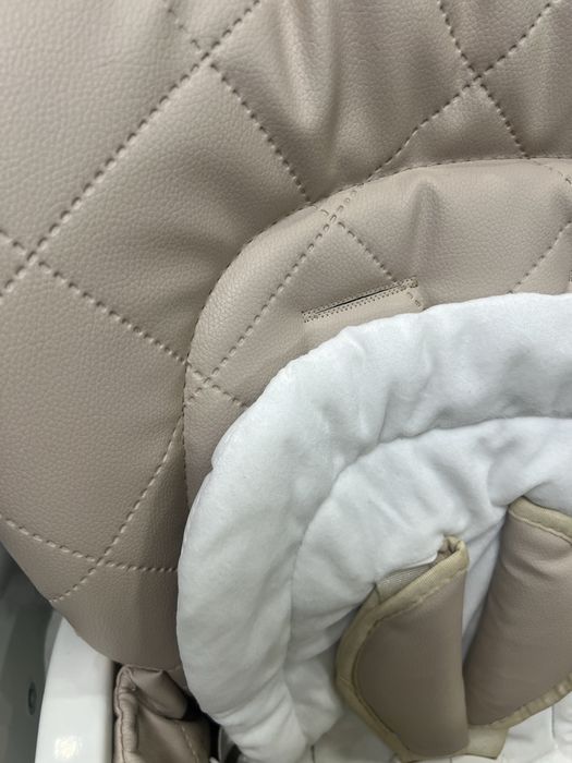 Идеальный стульчик для кормления Carrello Toffee