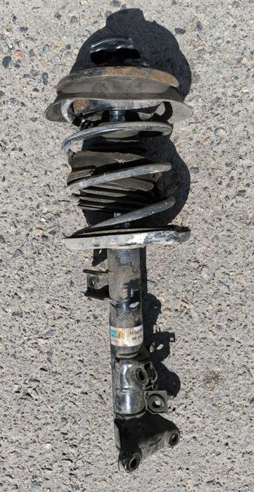 Стойка передней подвески в сборе с пружиной Mercedes-Benz W209