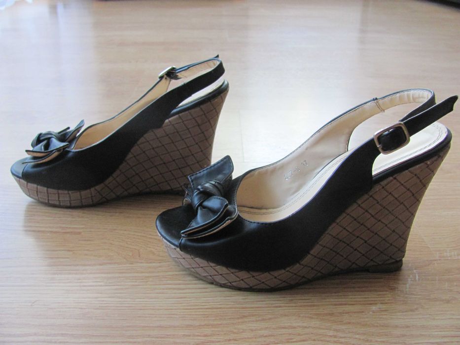 Buty  damskie 36