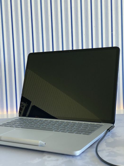 Portátil Microsoft Surface Laptop Studio i7 16gb RAM 512gb SSD + Pen