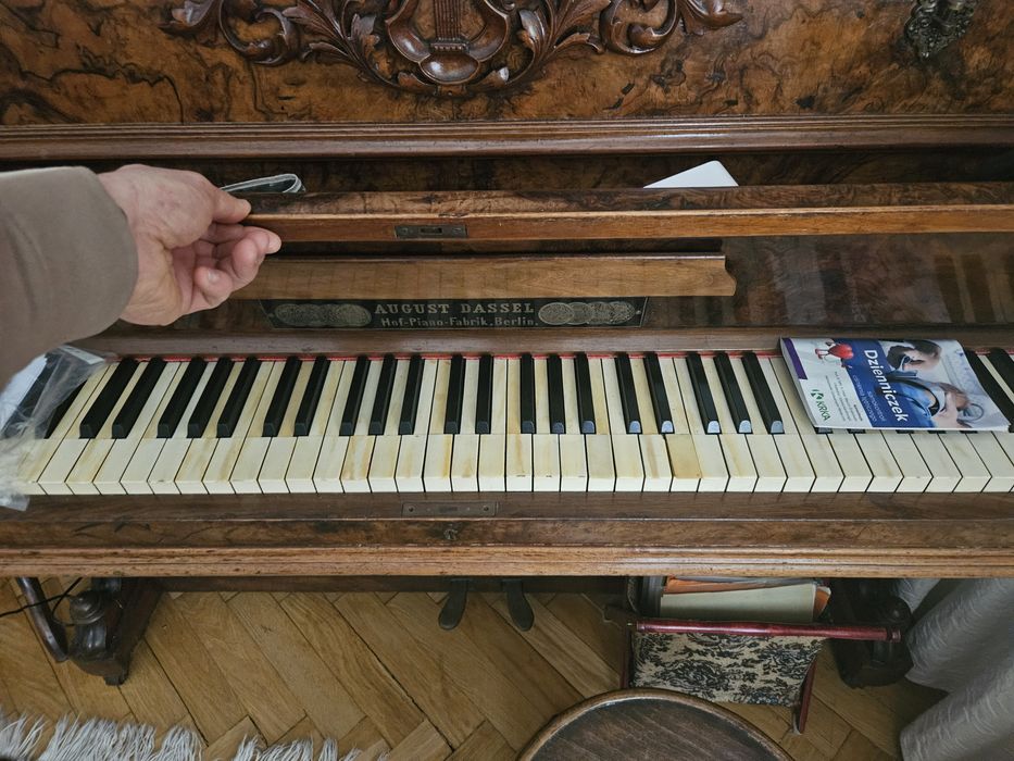 Zabytkowe Pianino August Dassel