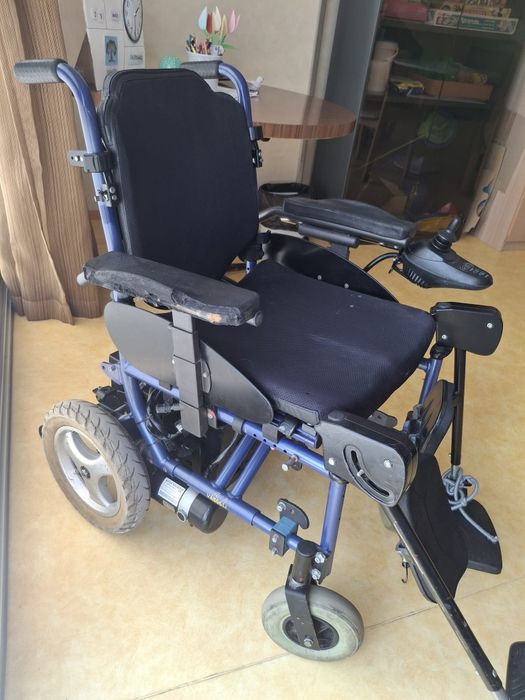 Cadeira elétrica usada em bom estado