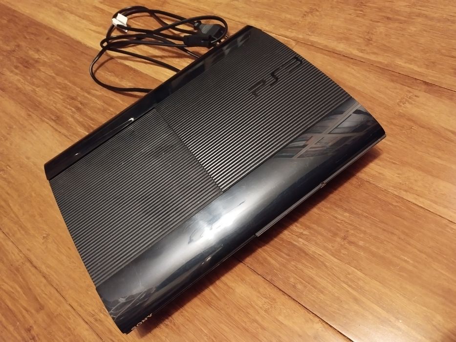 Play Station 3 slim