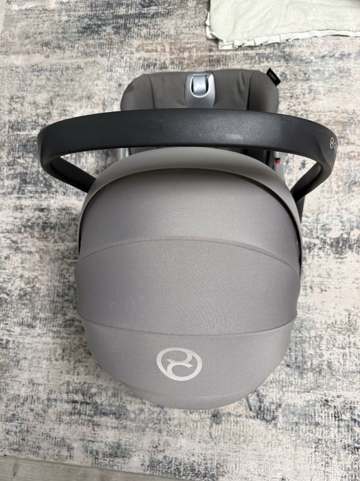Автокрісло Cybex Cloud T