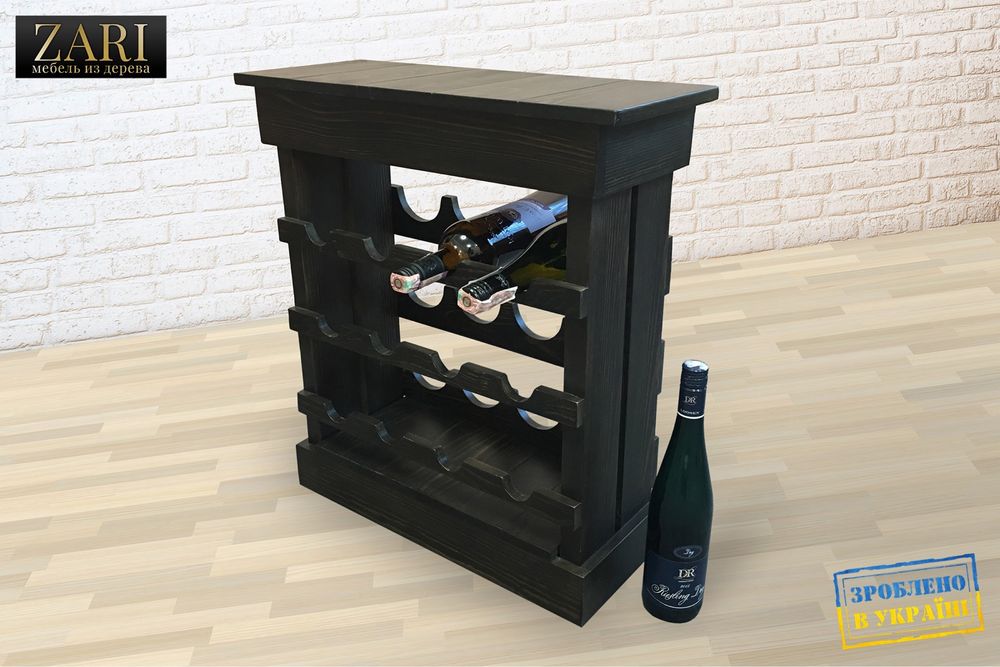 Классическая полка для хранения вина и бокалов.