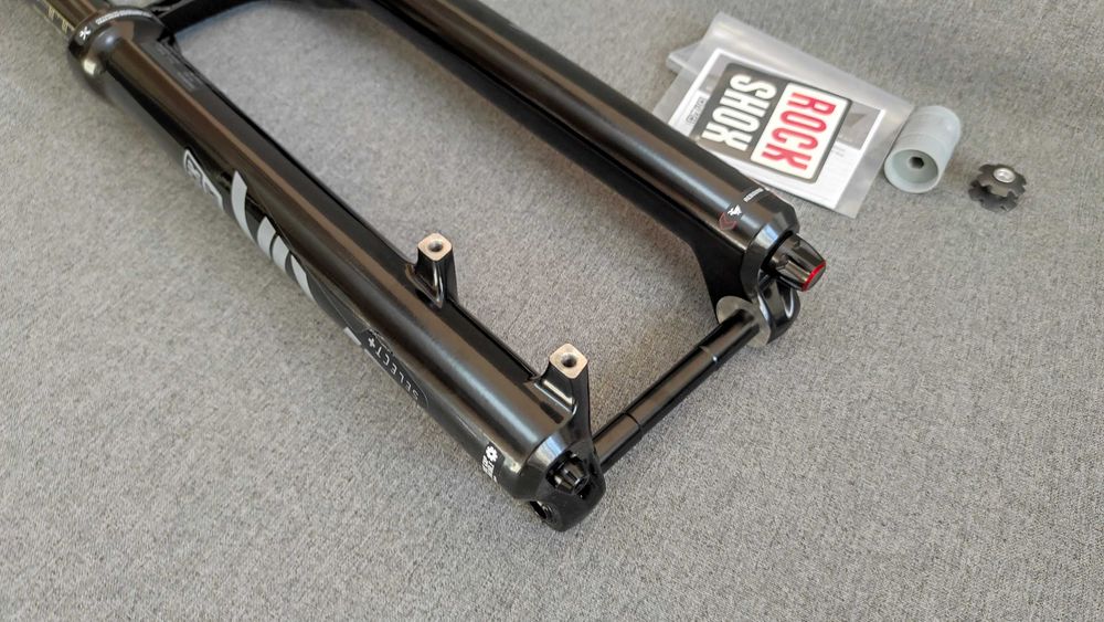 Rock Shox Lyrik Select+ Charger 2.1 RC 29'' ( Шток 1.8