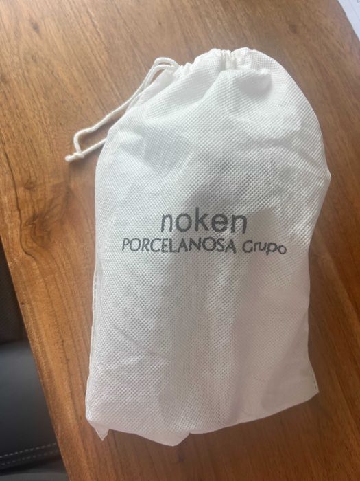 Suportes para papel higiénico - Marca Noken, Porcelanosa