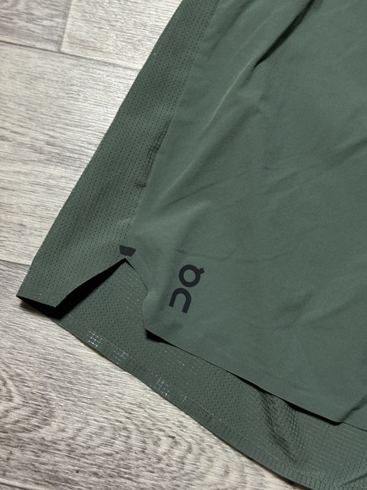 Спортивні бігові шорти on Running lightweight