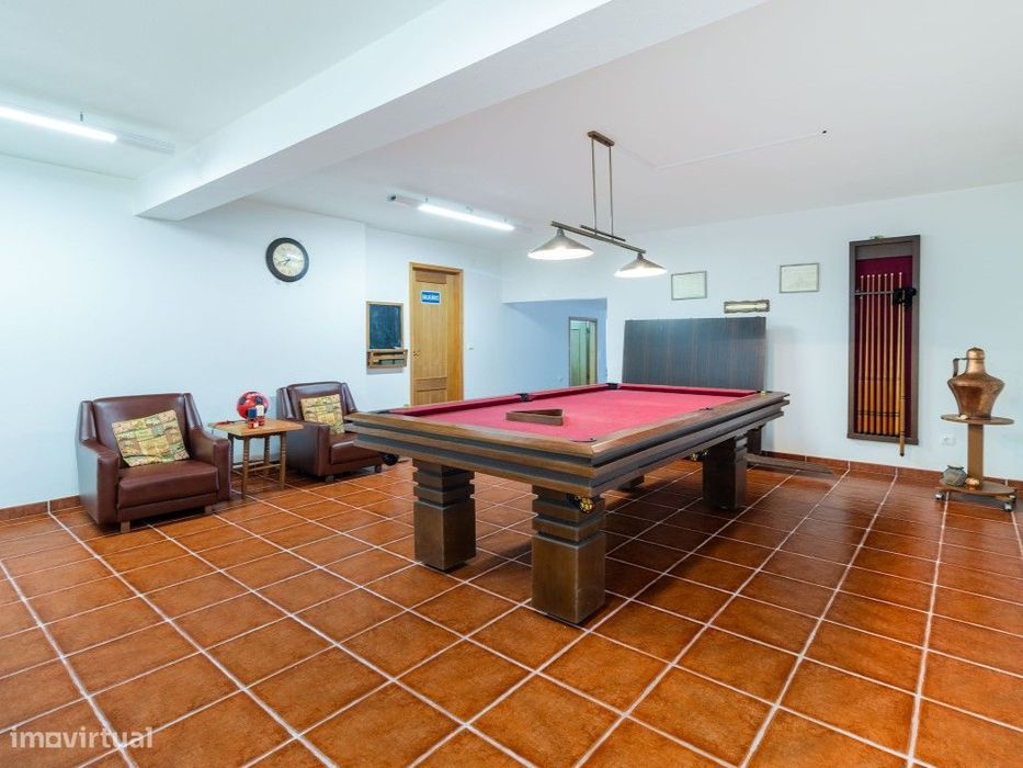 Moradia exclusiva com vista mar deslumbrante, piscina e localização...